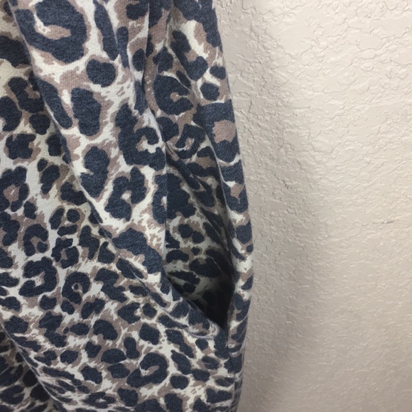 leopard • short sleeve tee shirt dress • pockets - Picture 5 of 7